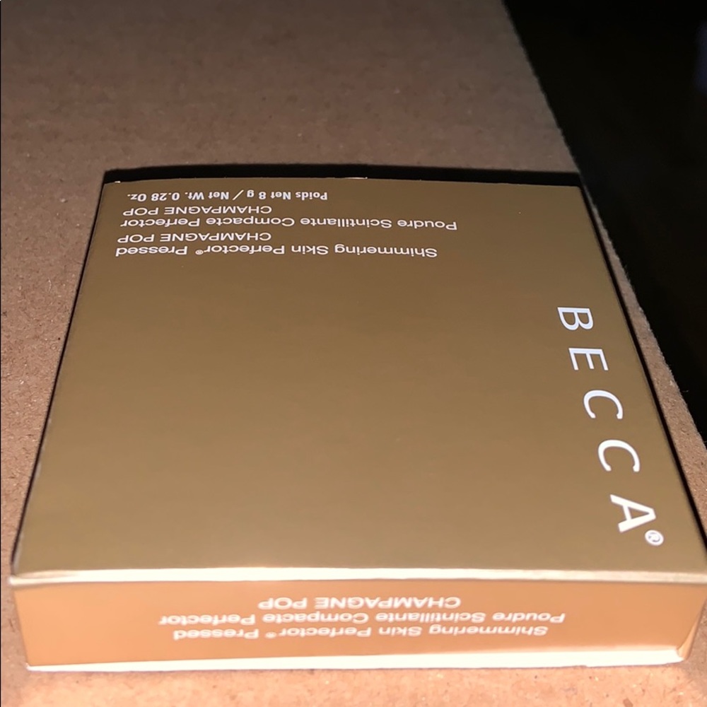 BRAND NEW BECCA HIGHLIGHTER